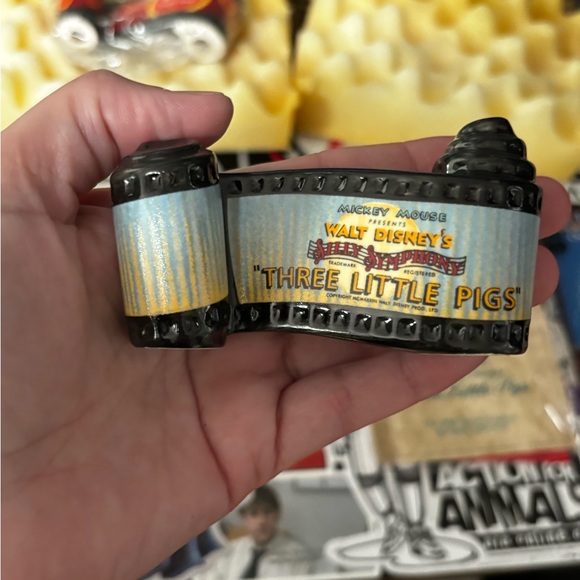 Walt Disney Classics Collection: Three Little Pigs & Mr. Duck Steps Out - Picture 4 of 9